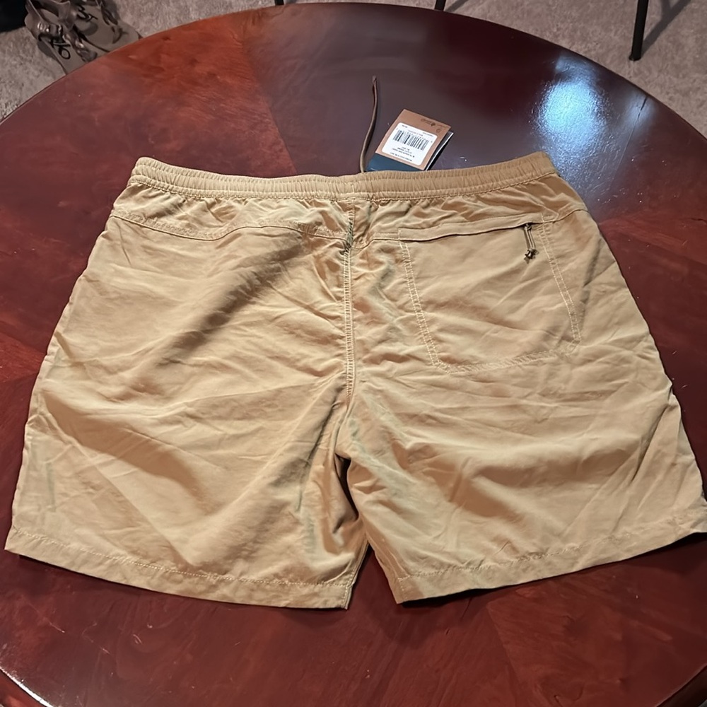 NWT North Face Shorts. - Picture 5 of 5